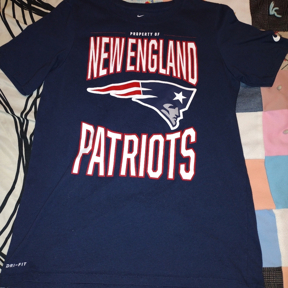 New England Patriots t shirt - Picture 1 of 4